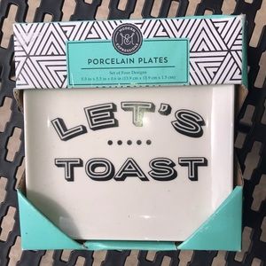 Porcelain plates
